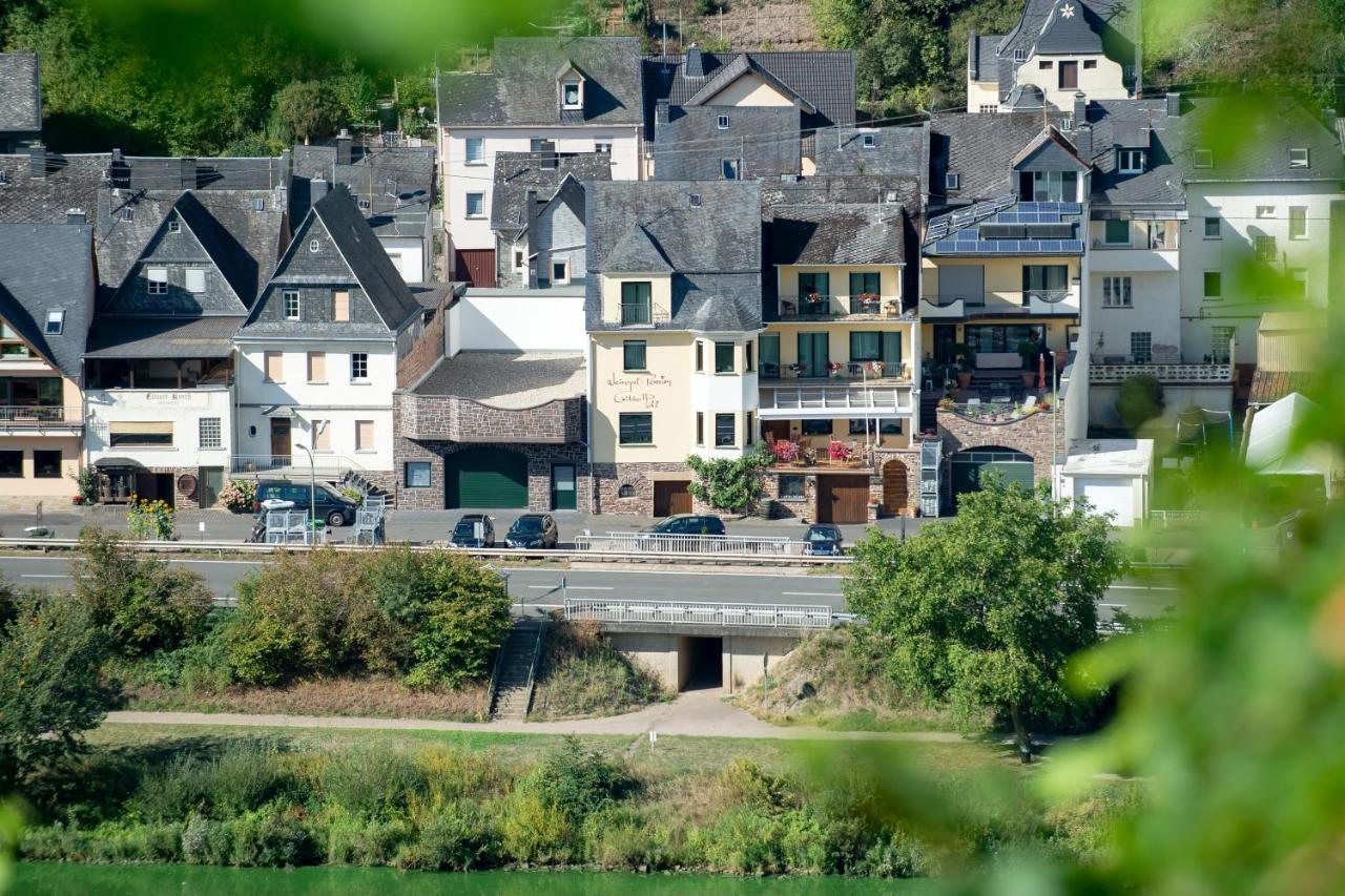 Weingut Pension Gibbert-Pohl Briedel Exterior foto
